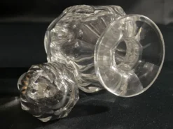 Grand flacon à parfum en cristal signé Baccarat, modèle Malmaison