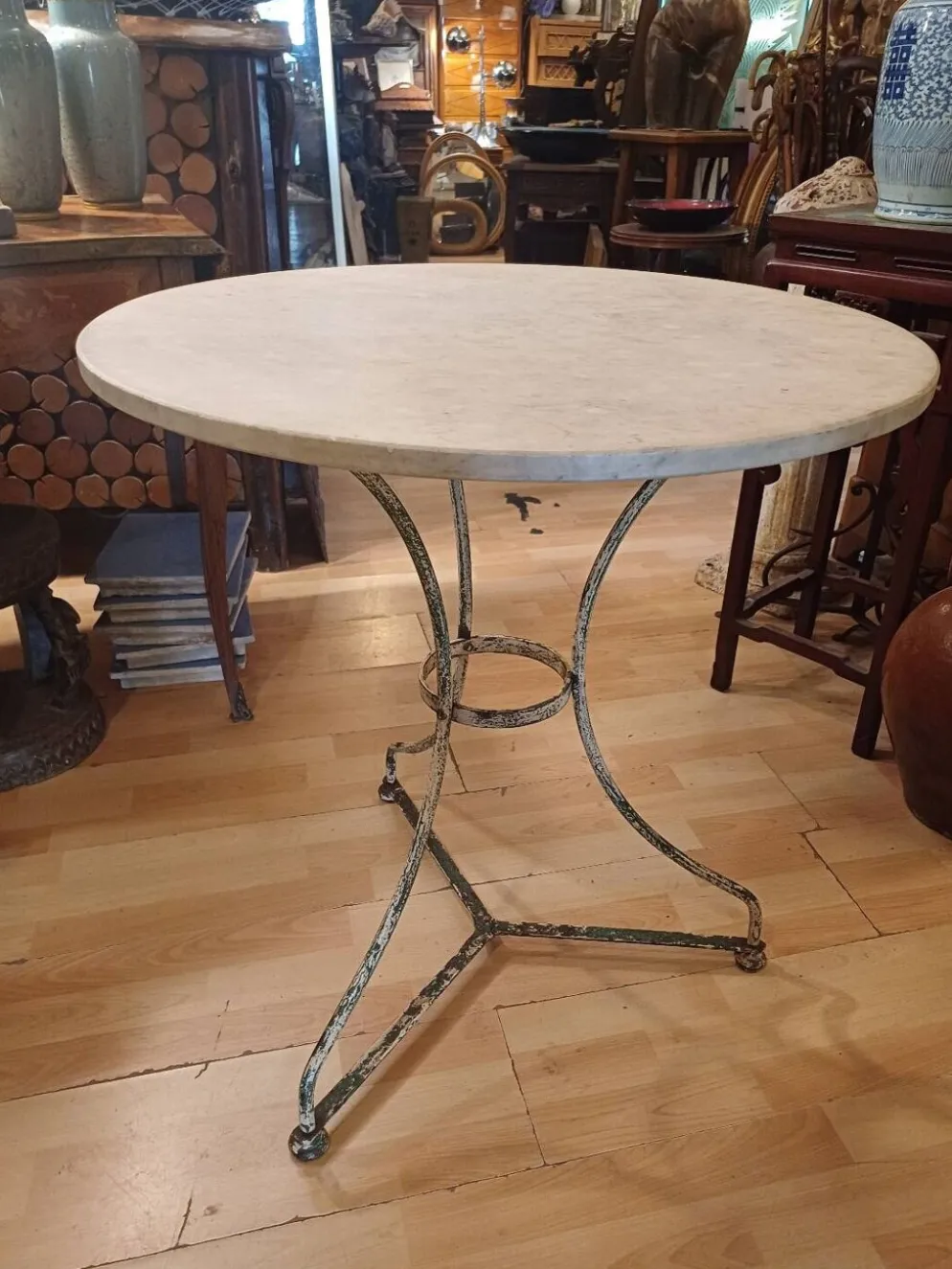 Grand guéridon de bistrot, diamètre 70 cm, époque 1900.