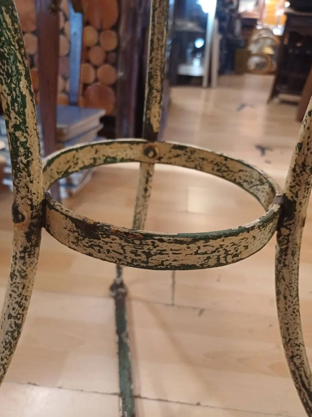 Grand guéridon de bistrot, diamètre 70 cm, époque 1900.