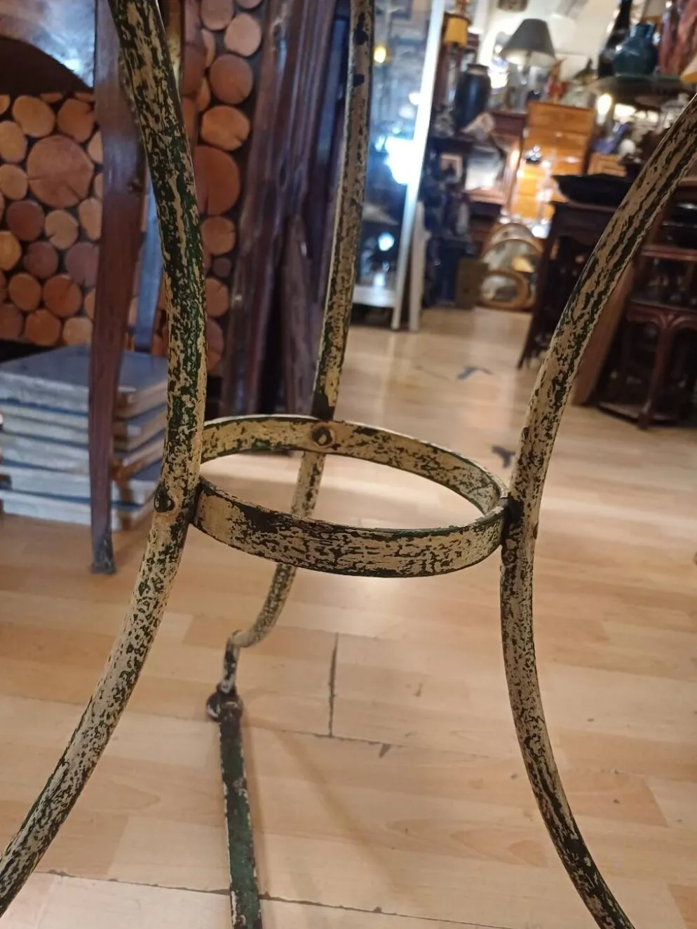 Grand guéridon de bistrot, diamètre 70 cm, époque 1900.