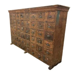 Grand meuble ancien à tiroirs – Cabinet industriel à 48 tiroirs