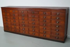 Grand meuble d'apothicaire/classeur ou buffet en chêne hollandais, années 1930