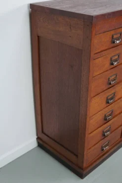 Grand meuble d'apothicaire/classeur ou buffet en chêne hollandais, années 1930