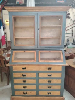 Grand meuble grainetier deux corps d'épicerie en bois massif