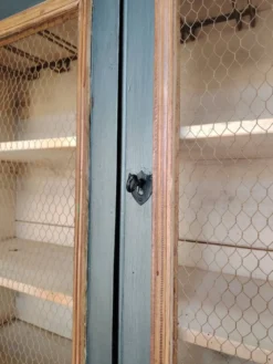 Grand meuble grainetier deux corps d'épicerie en bois massif