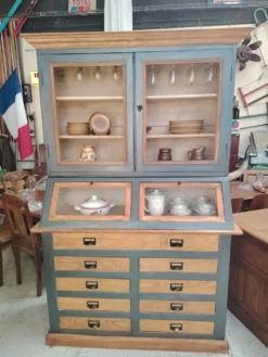 Grand meuble grainetier deux corps d'épicerie en bois massif