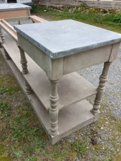Grand meuble style drapier en bois et zinc