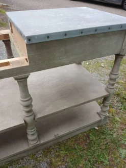 Grand meuble style drapier en bois et zinc