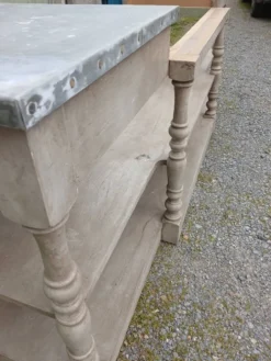 Grand meuble style drapier en bois et zinc