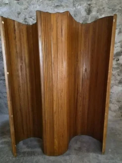 Grand paravent pliant français en pin, séparateur de pièce, années 1950, attribué à Baumann