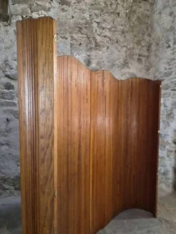 Grand paravent pliant français en pin, séparateur de pièce, années 1950, attribué à Baumann