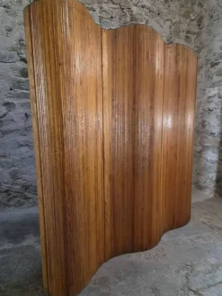 Grand paravent pliant français en pin, séparateur de pièce, années 1950, attribué à Baumann