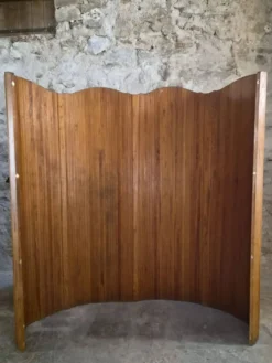 Grand paravent pliant français en pin, séparateur de pièce, années 1950, attribué à Baumann