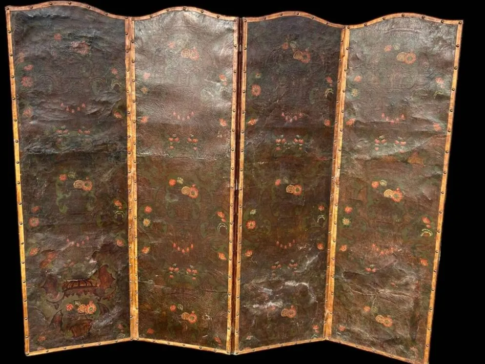 Grand Paravent à Quatre Feuilles En Cuir De Cordoue D’époque Fin XVIIIème H 188 Cm