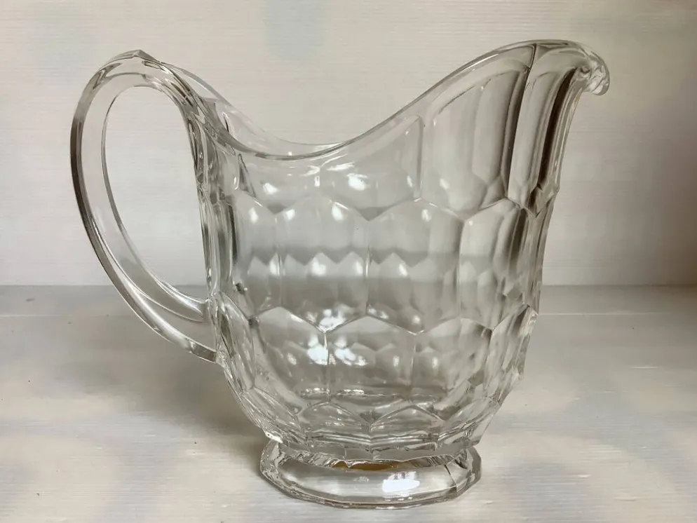 Grand pichet broc ovale en verre