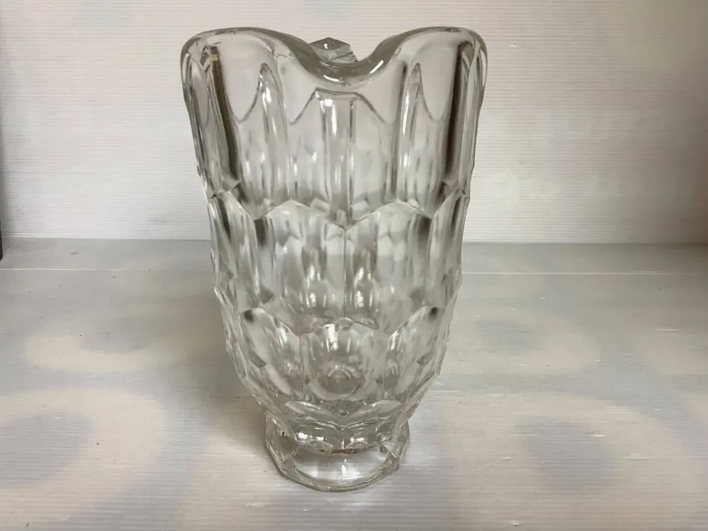 Grand pichet broc ovale en verre
