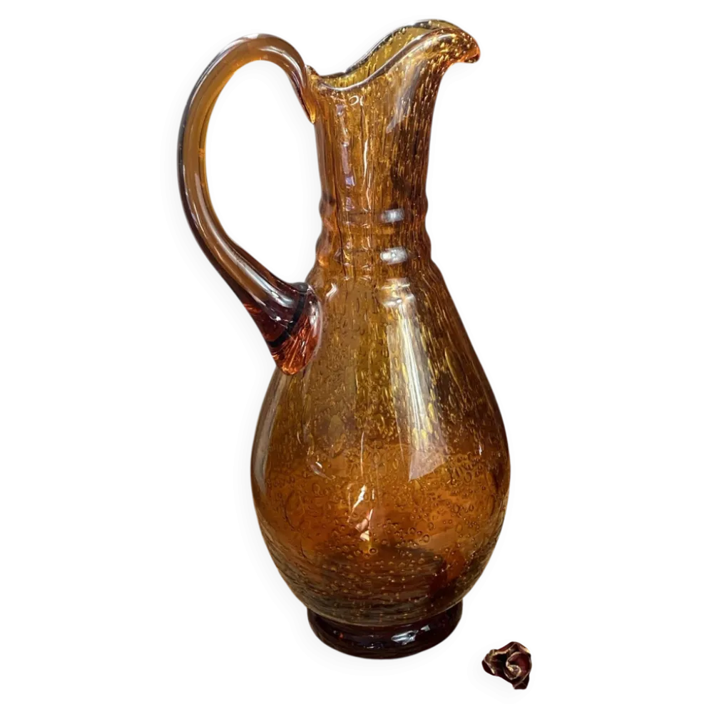 Grand pichet en verre bullé ambré