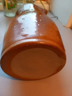Grand pichet/pot à lait ancien en terre cuite vernissee