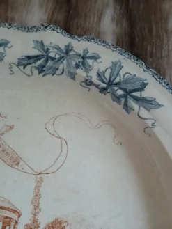 Grand plat ancien "Louis XIII " Choisy le Roi
