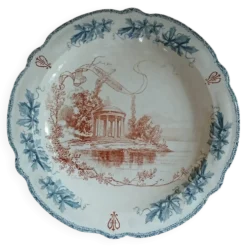 Grand plat ancien