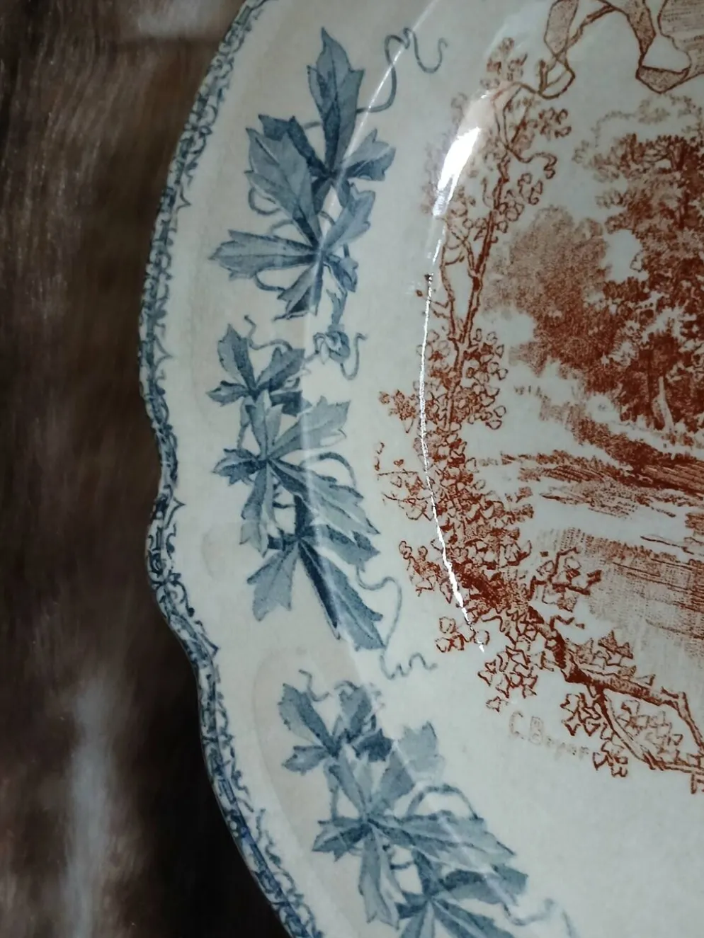 Grand plat ancien "Louis XIII " Choisy le Roi
