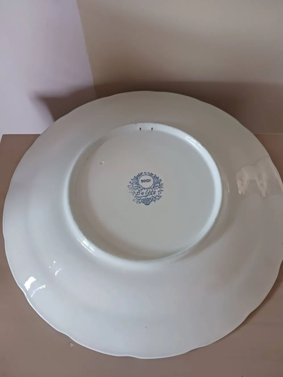 Grand plat bleu de Delft de chez Boch .