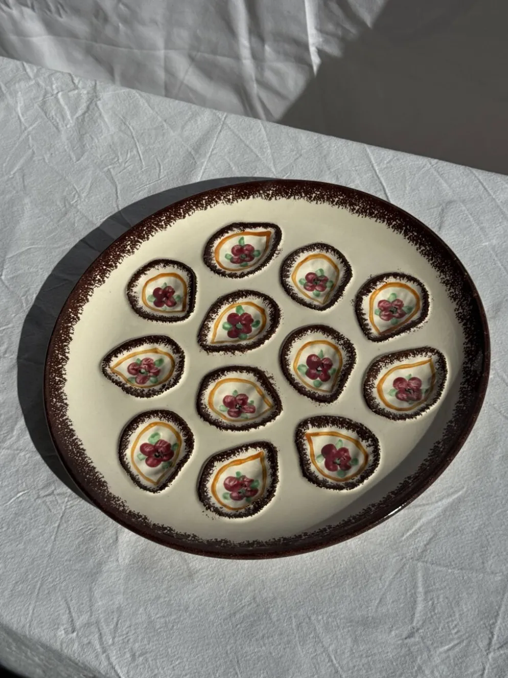 Grand plat circulaire à compartiments pour crustacés coquillages huîtres