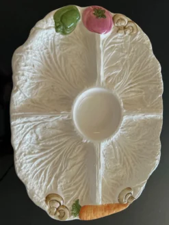 Grand plat décoratif en forme de feuille–Casual Dining