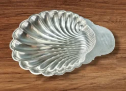 Grand plat de service Fleuron - Christofle en métal argenté forme coquille
