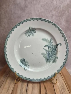 Grand plat rond ancien terre de fer, Saint-amandinoise – Modèle Muguet