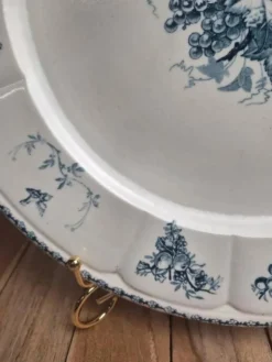 Grand plat rond en terre de fer Clairefontaine modèle Pompadour 33 cm