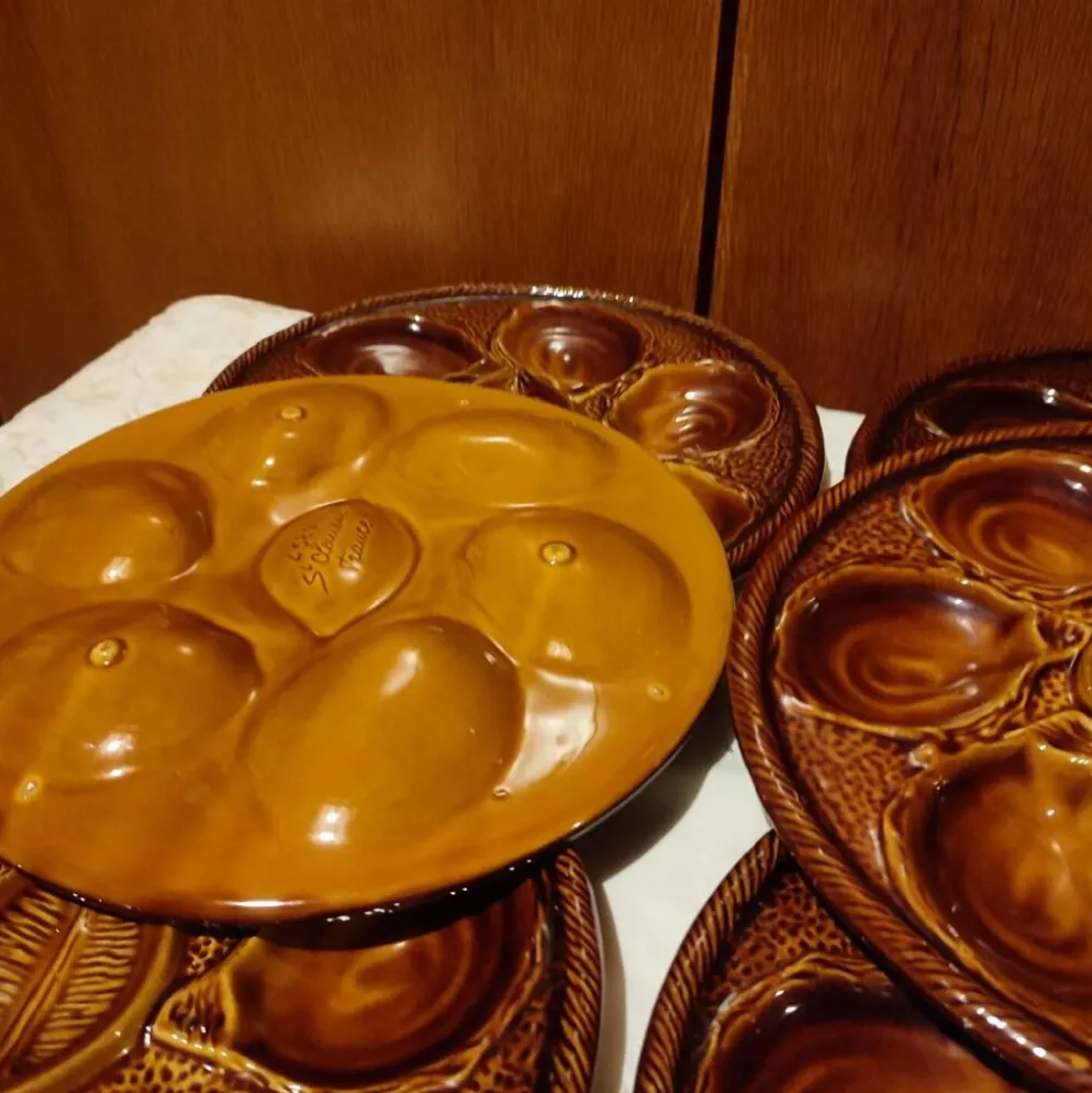 Grand Plat St Clément et ses 6 assiettes à huîtres