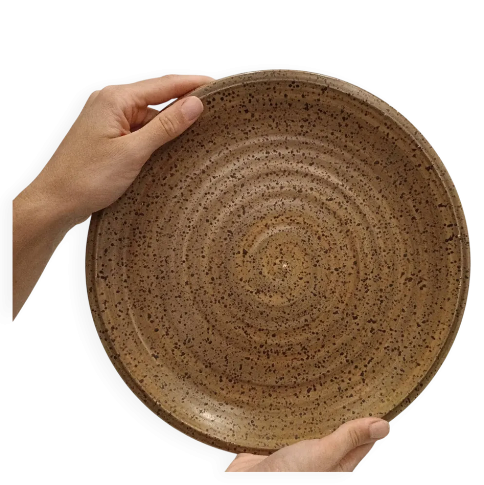 Grand plat vintage en grès moucheté Salins-les-Bains - années 60-70