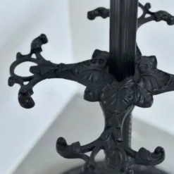 Grand porte-manteau en fonte ornée avec 12 crochets