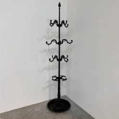 Grand porte-manteau en fonte ornée avec 12 crochets
