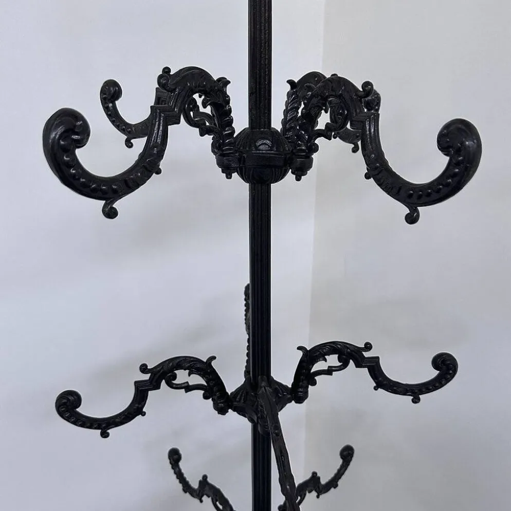 Grand porte-manteau en fonte ornée avec 12 crochets