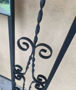 Grand porte-manteau mural vintage en fer forgé avec miroir et porte-pa