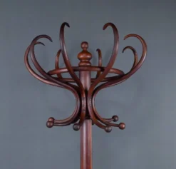Grand porte-manteau perroquet en hêtre courbé, goût Thonet – début XXe