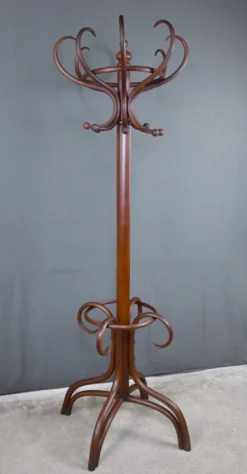 Grand porte-manteau perroquet en hêtre courbé, goût Thonet – début XXe
