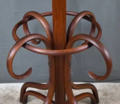 Grand porte-manteau perroquet en hêtre courbé, goût Thonet – début XXe