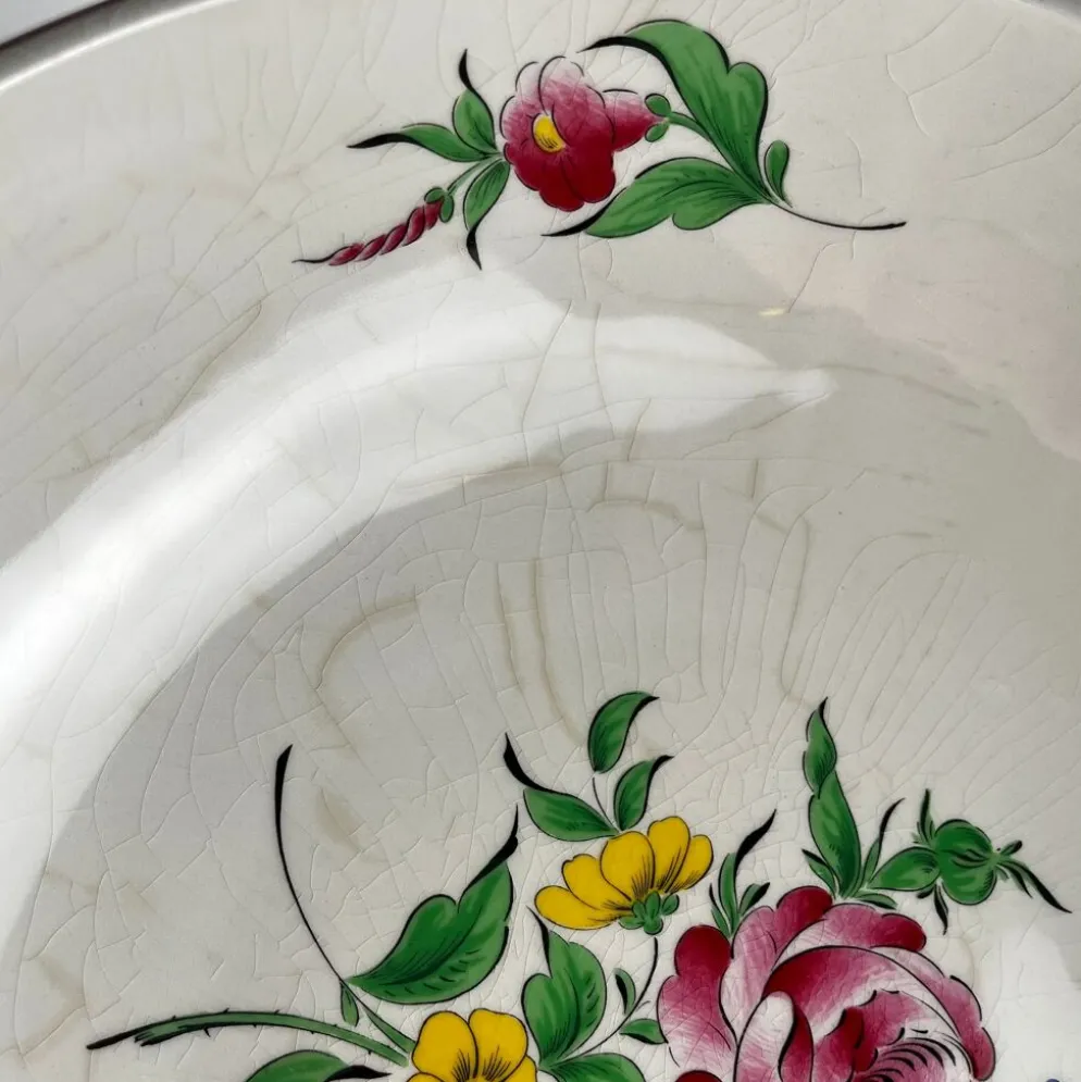 Grand saladier rond, modèle Réverbère par KG Lunéville, motif rose