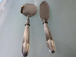 Grands couverts de service anciens en argent poinçon minerve