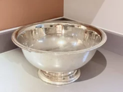 Grand seau à champagne en argent massif plaqué / refroidisseur à vin sur piédestal