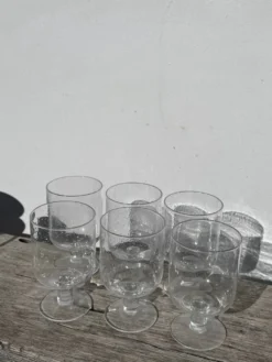 6 grands verres à pied en verre bullé transparent