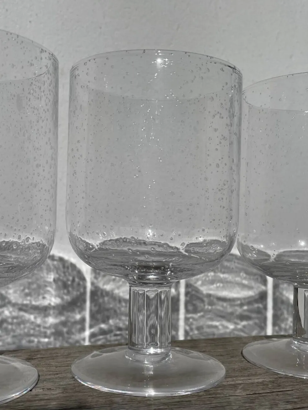 6 grands verres à pied en verre bullé transparent