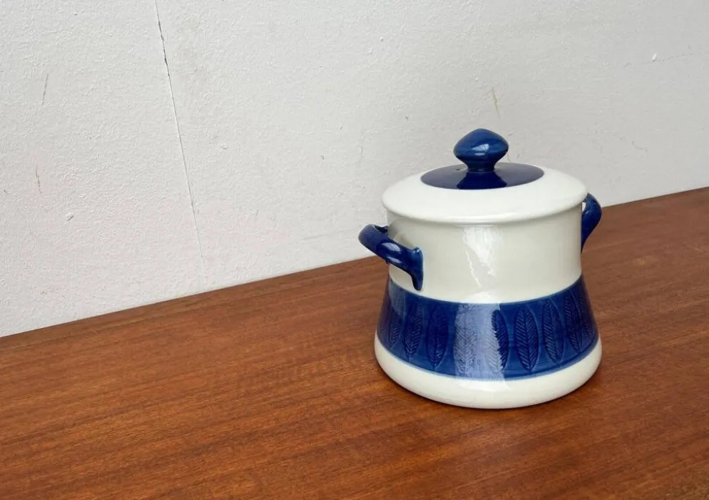 Grand Terrine Couvercle de Pot Suédois du Milieu du Siècle Koka Blue Bla par Hertha Bengtson pour Rörstrand, années 1950