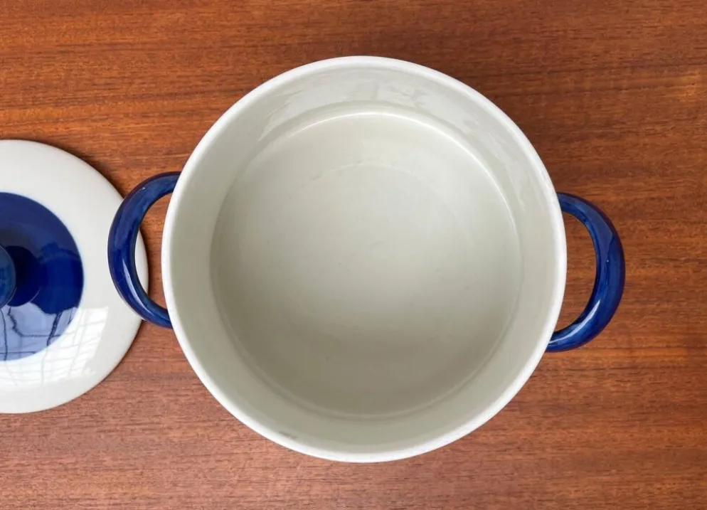 Grand Terrine Couvercle de Pot Suédois du Milieu du Siècle Koka Blue Bla par Hertha Bengtson pour Rörstrand, années 1950
