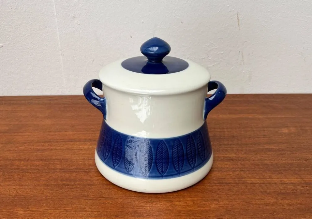 Grand Terrine Couvercle de Pot Suédois du Milieu du Siècle Koka Blue Bla par Hertha Bengtson pour Rörstrand, années 1950