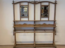 Grand vestiaire Art Nouveau en bois courbé, vers 1900