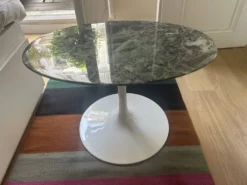 Gueridon pseudo Knoll marbre vert